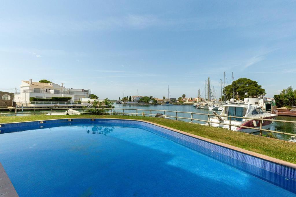 Nido 550 Garbi Apartment Roses Exterior photo